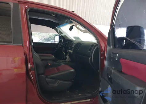 2008 Toyota Tundra Sr5 5.7L V8 z USA, uszkodzony, nr VIN 5TFEV54158X044327